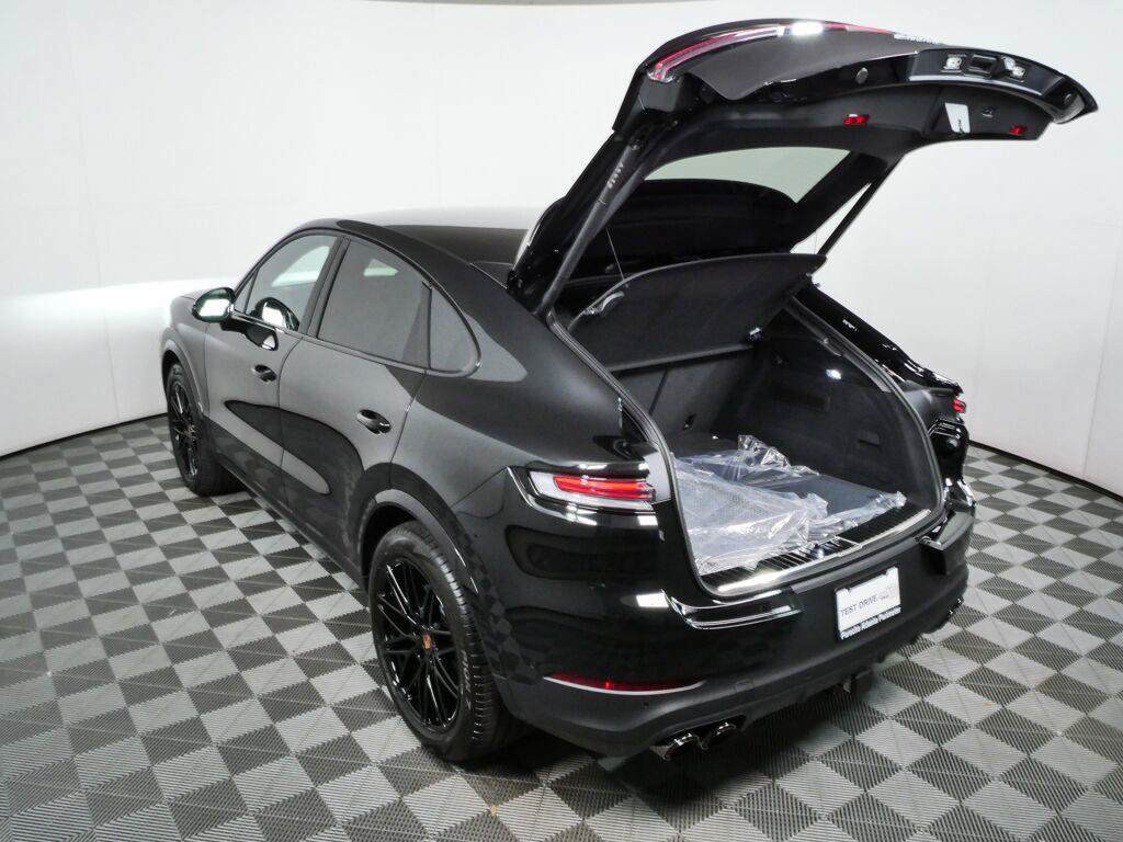 New 2026 Porsche Cayenne Coupe AWD/4WD image 33