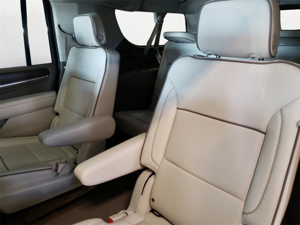 Used 2024 GMC Yukon XL Denali image 13