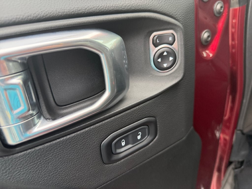 Used 2021 Jeep Wrangler Unlimited Rubicon AWD/4WD image 21
