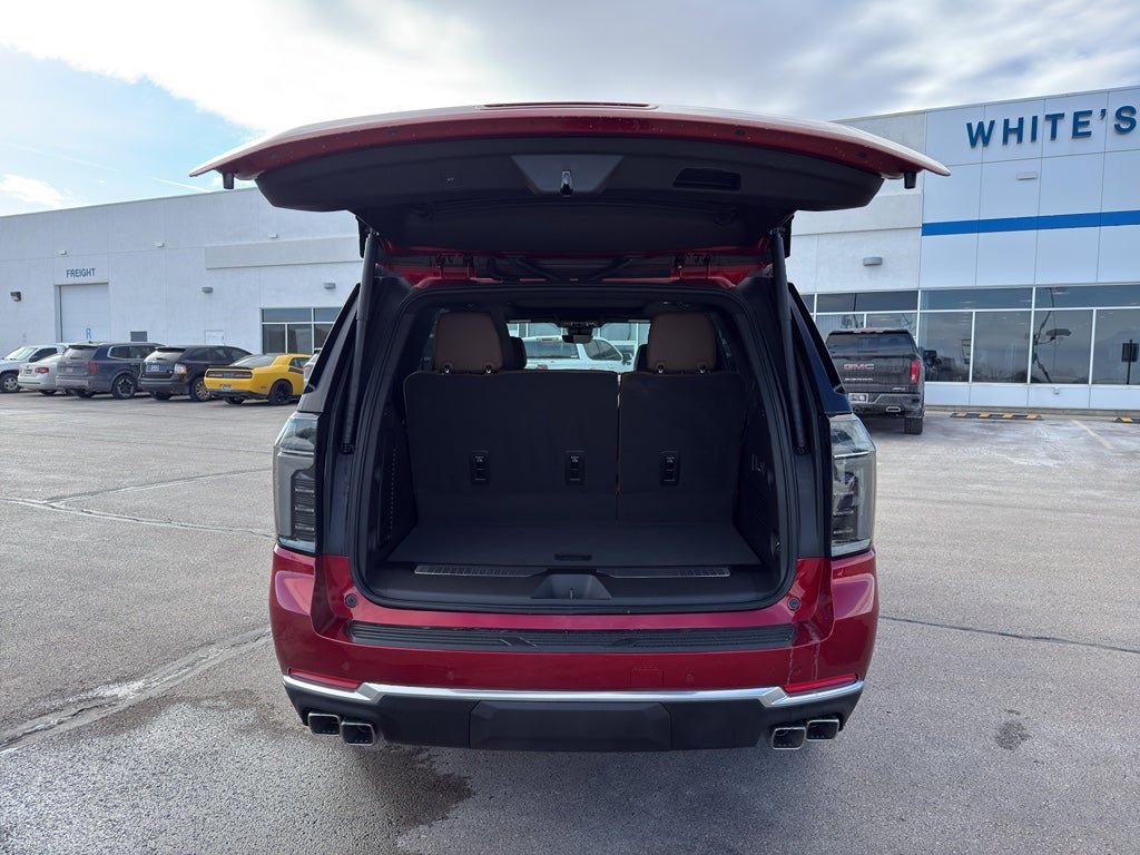New 2026 Chevrolet Tahoe High Country w/ Sun And Tow Package AWD/4WD image 15