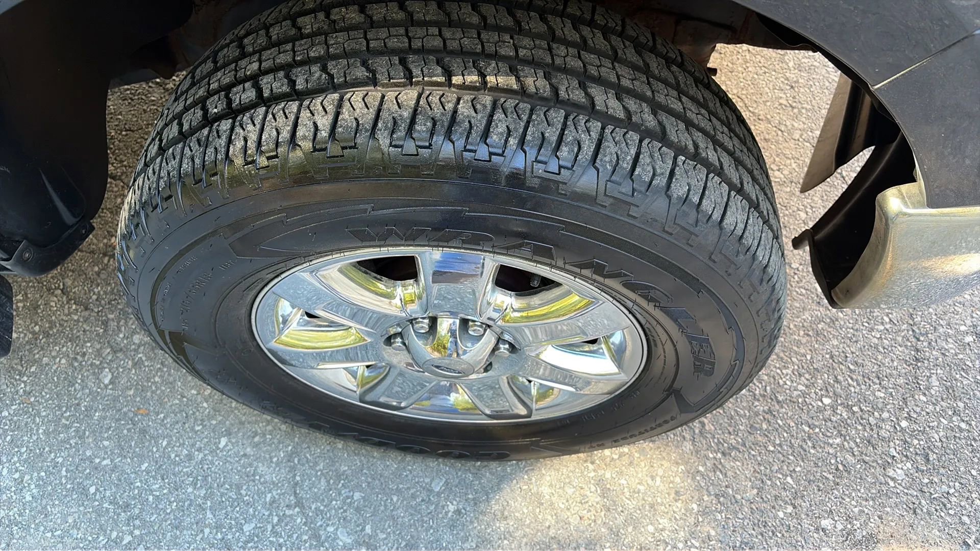 Used 2013 Ford F150 XLT w/ Luxury Equipment Group image 24