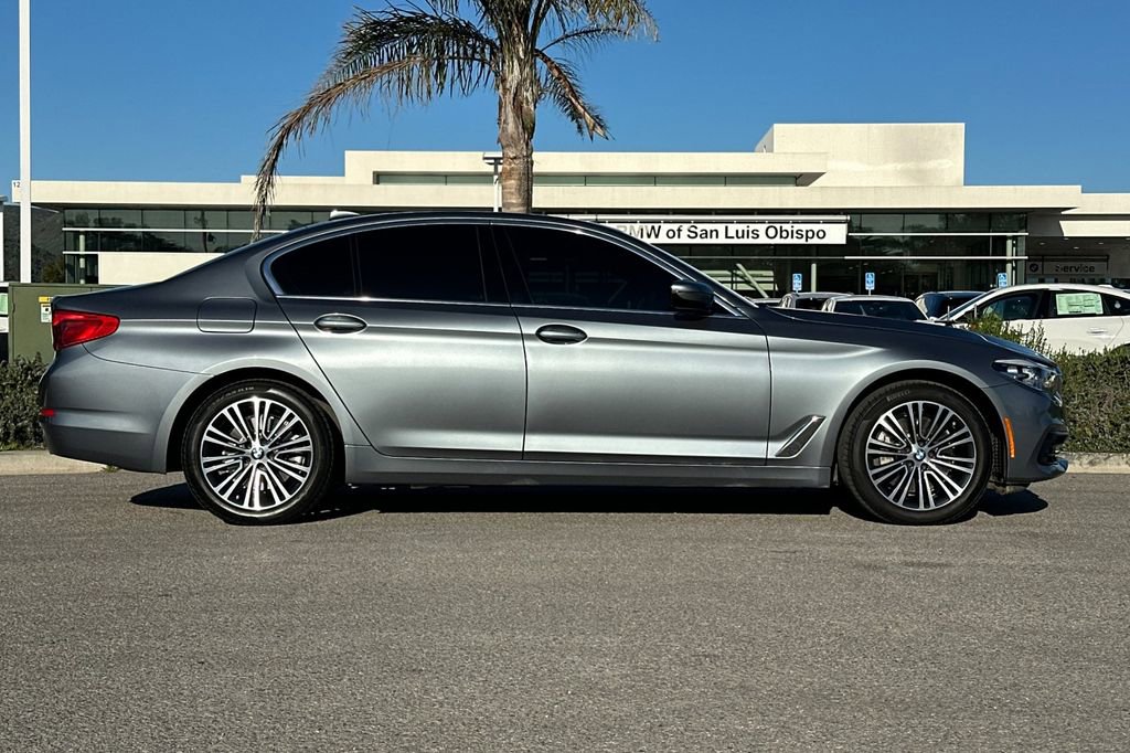 Used 2020 BMW 530e w/ Convenience Package image 2