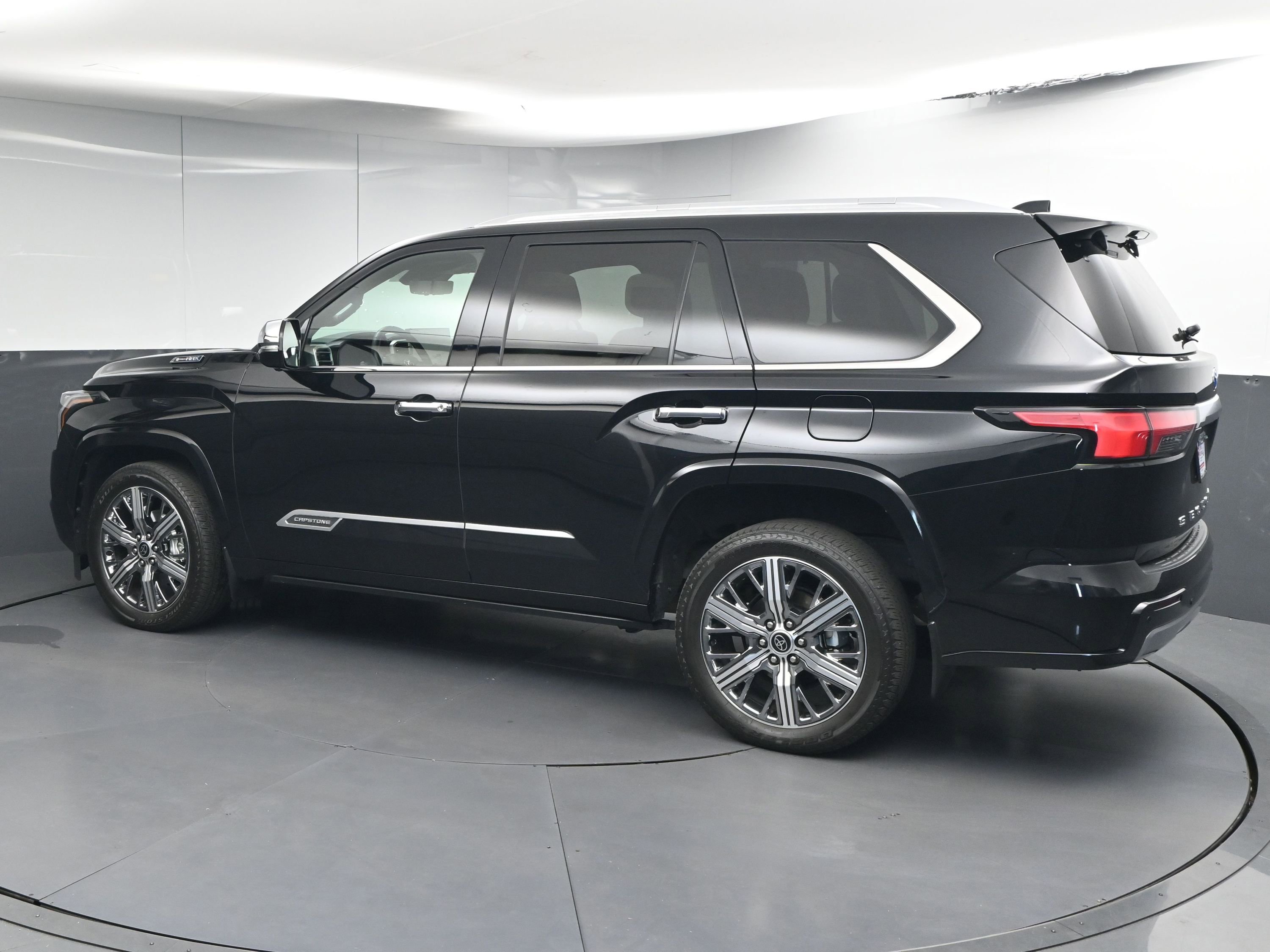 Certified 2024 Toyota Sequoia Capstone image 6