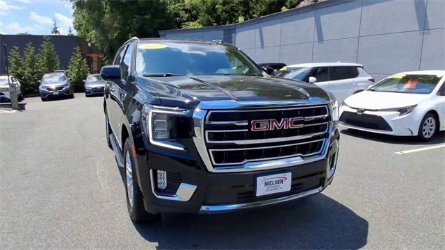 Used 2023 GMC Yukon SLT image 3