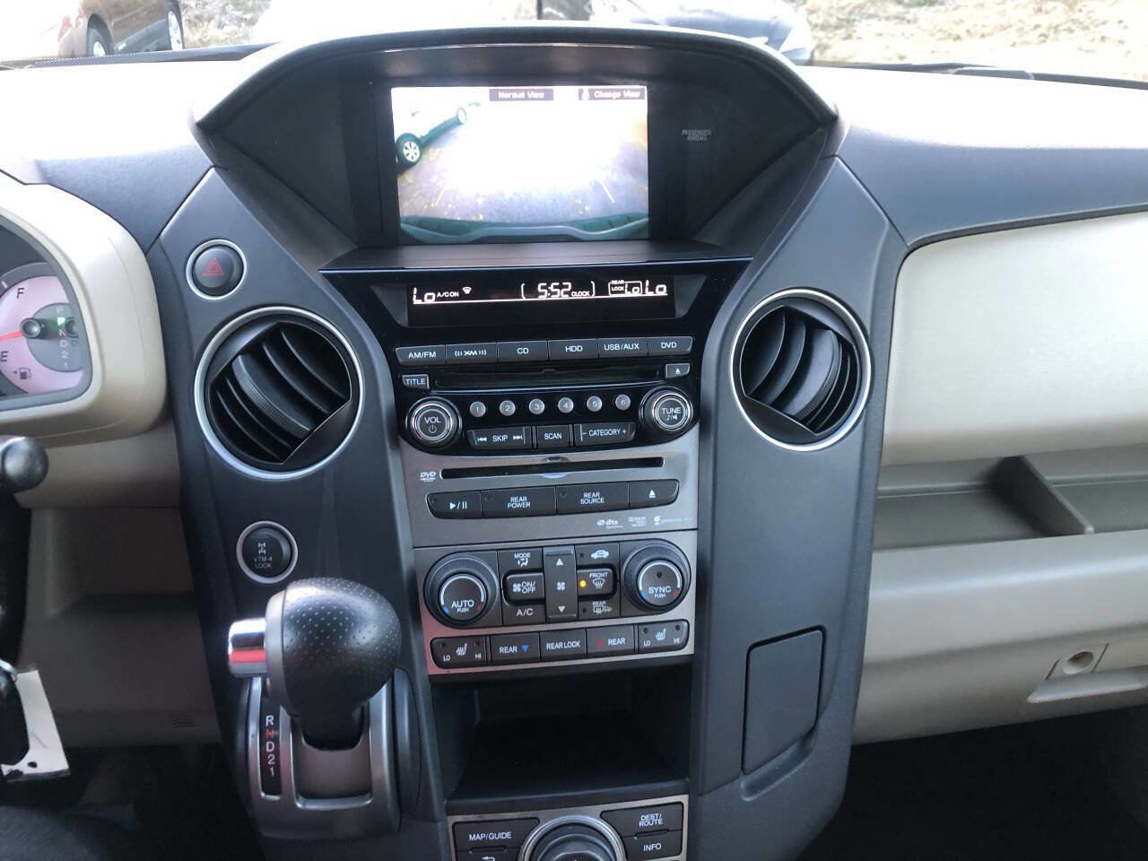 Used 2012 Honda Pilot Touring image 17