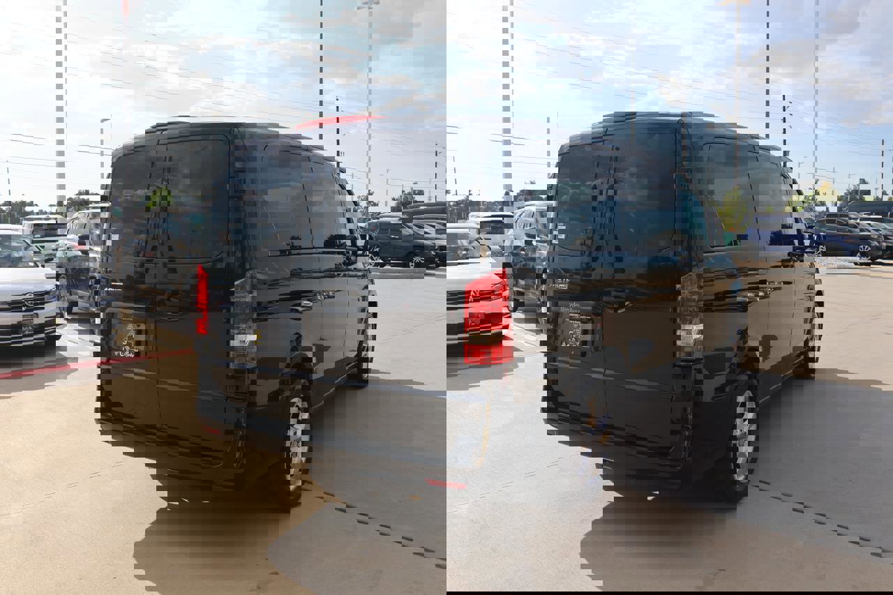 Used 2018 Mercedes-Benz Metris Passenger image 5