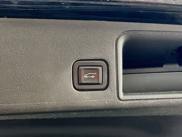 Used 2022 GMC Terrain SLE w/ Driver Convenience Package FWD image 26