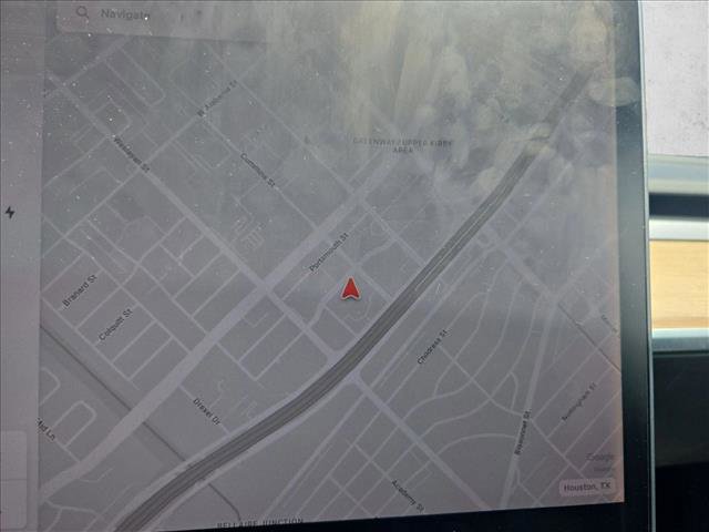 Used 2020 Tesla Model Y Long Range image 11