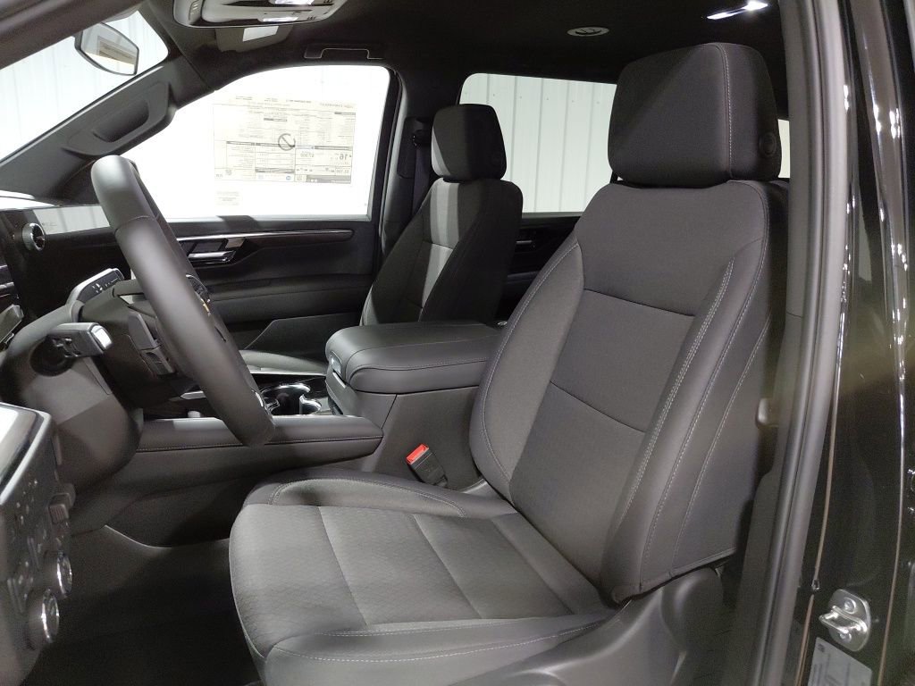New 2026 Chevrolet Suburban LS w/ LS Custom Edition AWD/4WD image 5