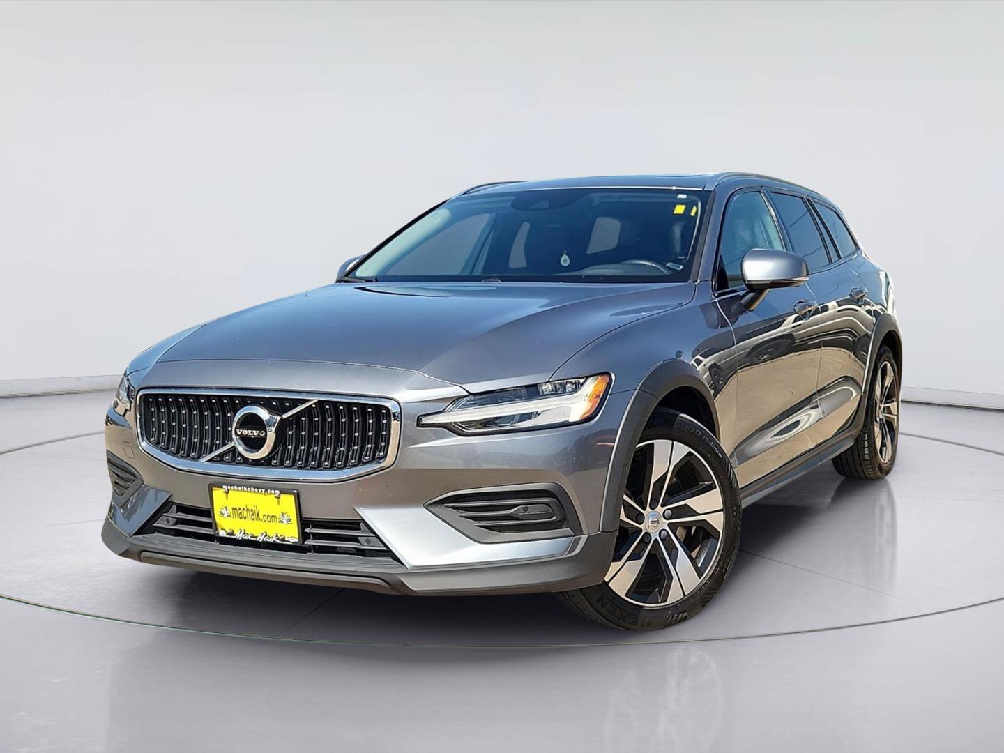 Used 2020 Volvo V60 T5 Cross Country AWD/4WD image 1
