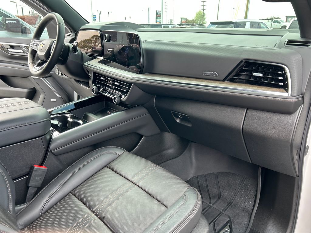 Certified 2025 Chevrolet Tahoe High Country w/ Sun And Tow Package image 57