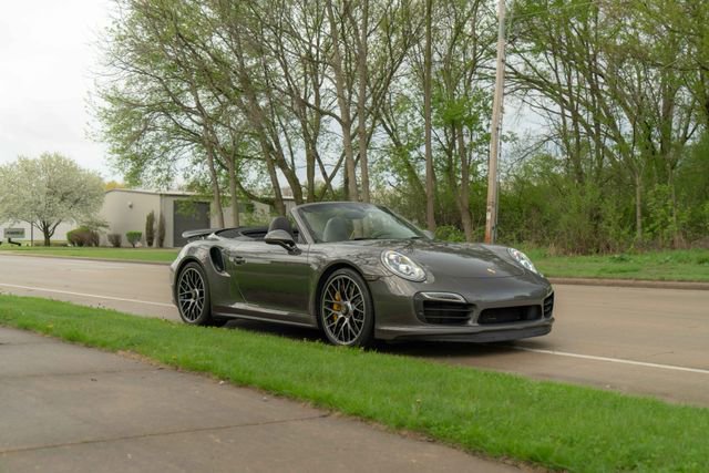 Used 2015 Porsche 911 Turbo S w/ High-end Infotainment Package AWD/4WD image 31