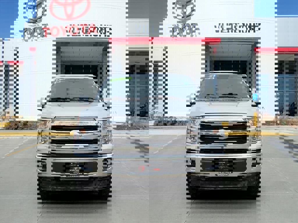 Used 2017 Ford F150 Lariat w/ Equipment Group 501A Mid image 10