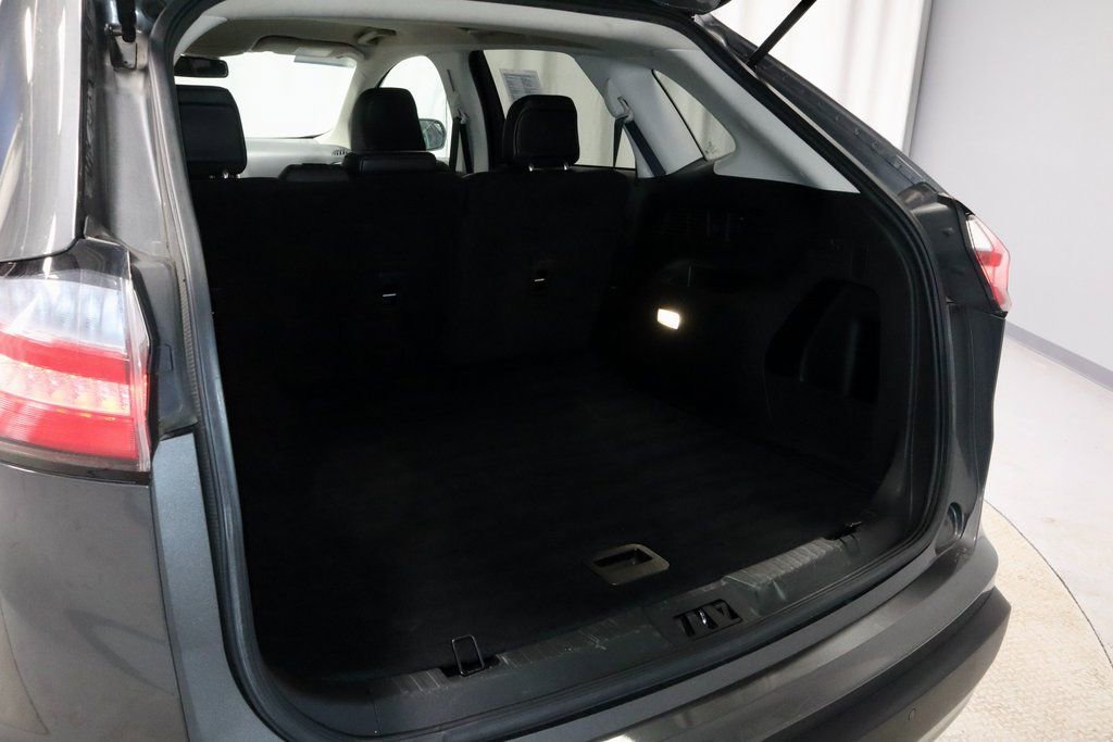 Used 2023 Ford Edge SEL image 13