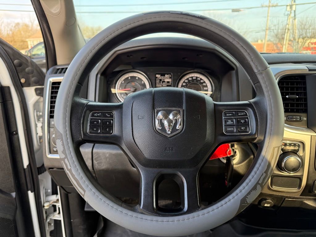 Used 2019 RAM 1500 Classic SLT image 15