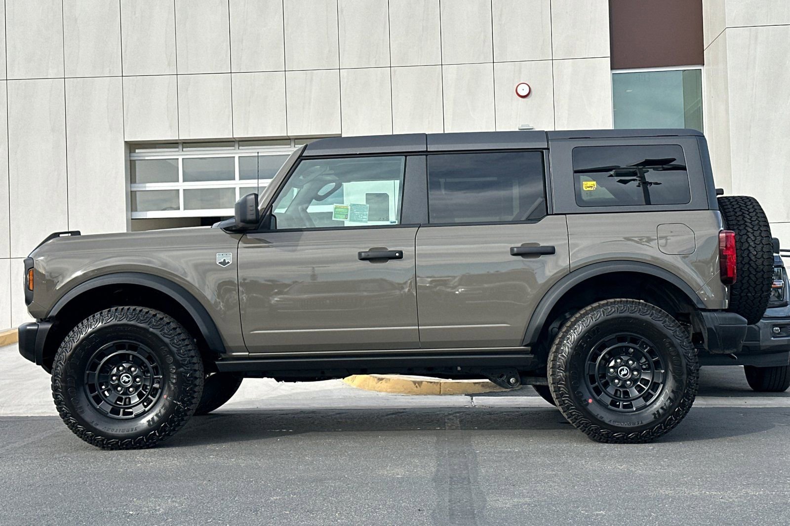 New 2026 Ford Bronco Big Bend w/ Black Diamond Package image 6