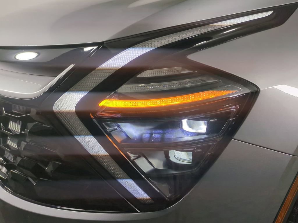 Used 2024 Kia Sportage EX image 10