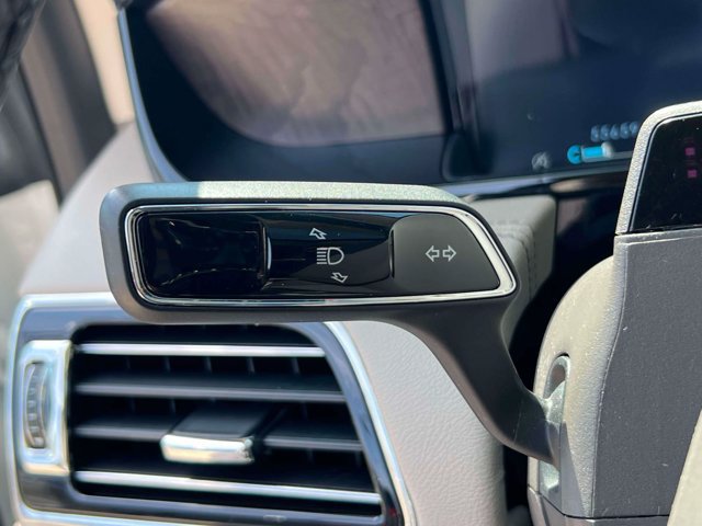 Used 2024 Lincoln Navigator Premiere AWD/4WD image 23