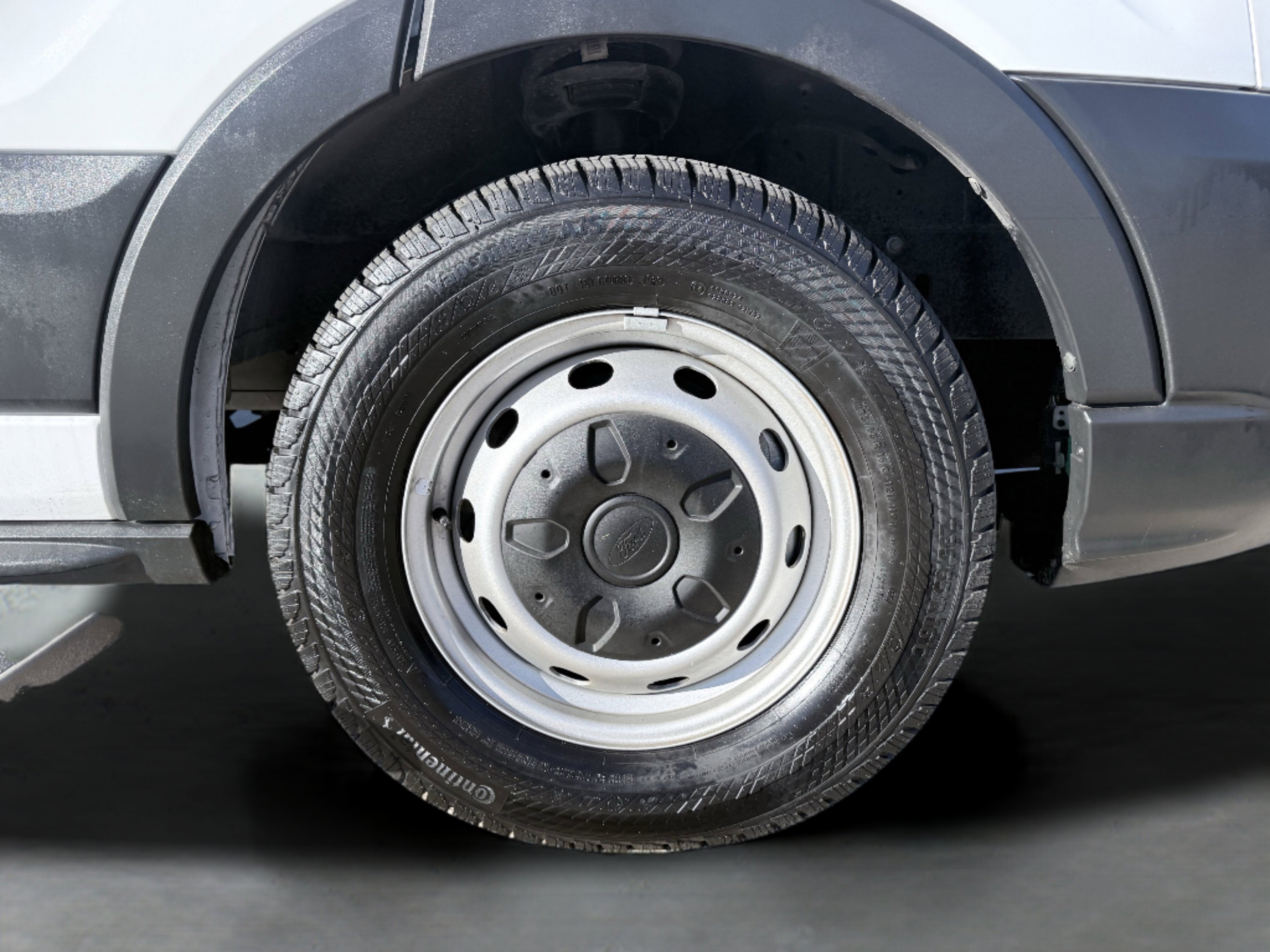 Used 2023 Ford Transit 350 XL image 12