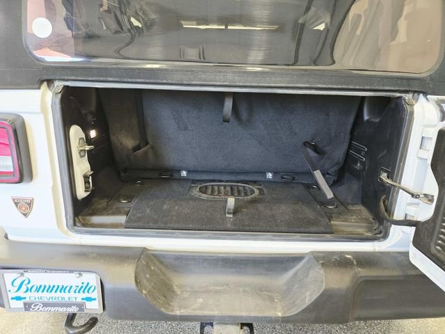 Used 2019 Jeep Wrangler Sport image 11