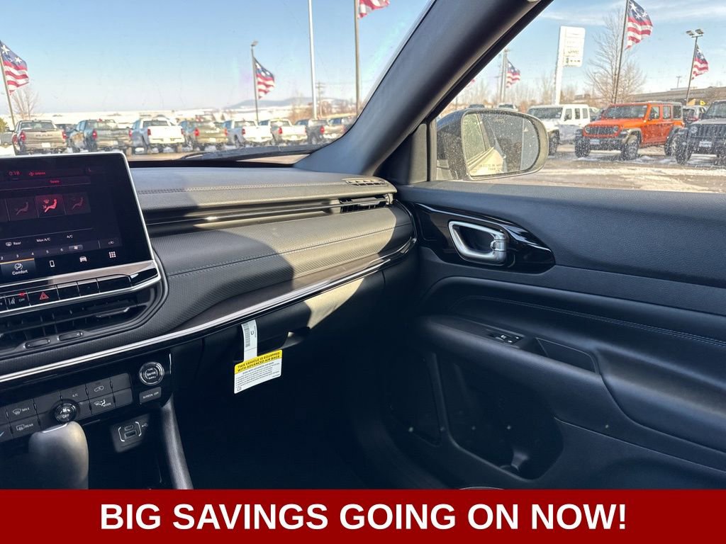 New 2026 Jeep Compass Latitude image 43