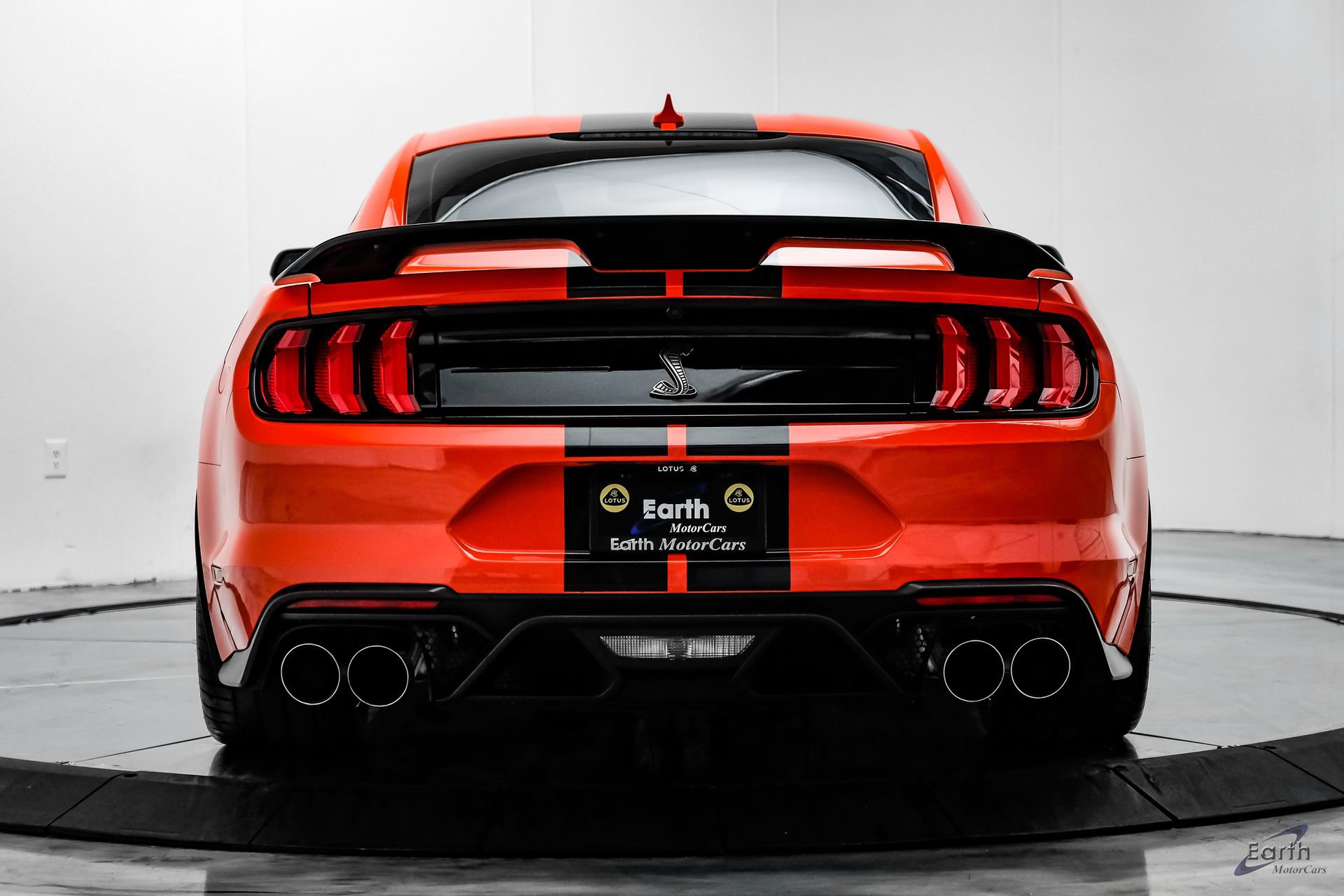 Used 2022 Ford Mustang Shelby GT500 w/ Technology Package RWD image 11