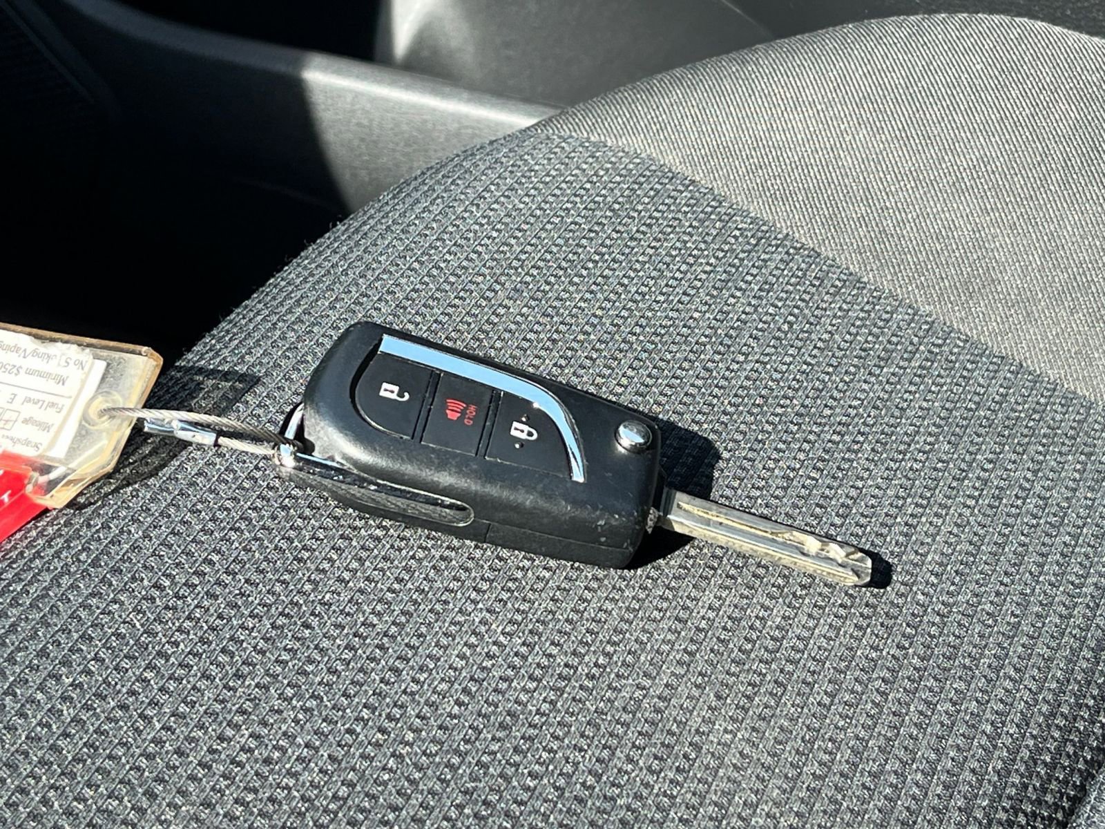 Used 2025 Toyota RAV4 LE image 21