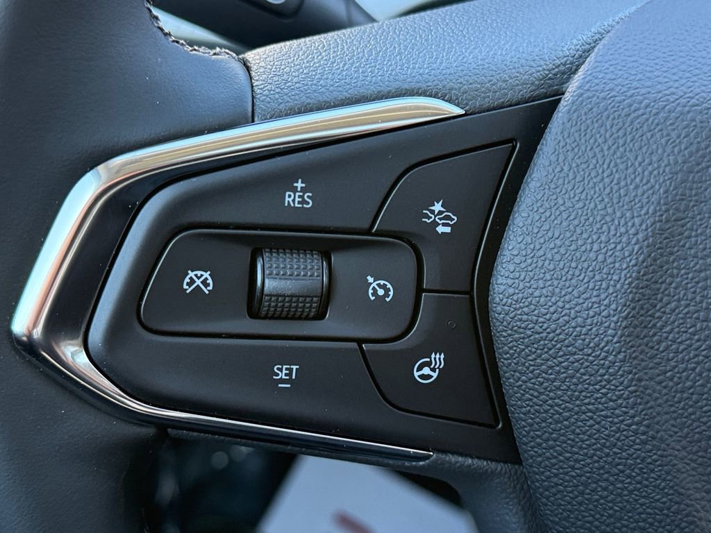 New 2026 Chevrolet Trax LT w/ Sunroof Package image 19