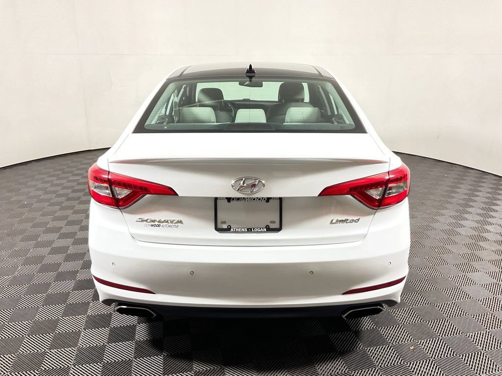 Used 2016 Hyundai Sonata Limited w/ Option Group 05 FWD image 15