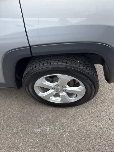 Used 2018 Jeep Compass Latitude w/ Cold Weather Group image 9