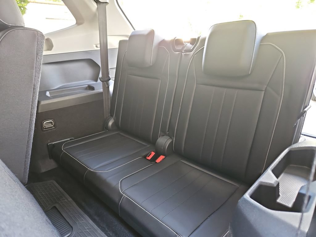 Used 2022 Volkswagen Tiguan SE FWD image 28