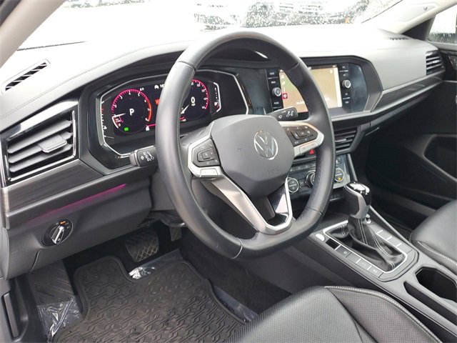 Certified 2022 Volkswagen Jetta SEL image 18