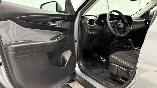 Used 2025 Chevrolet TrailBlazer LT image 29