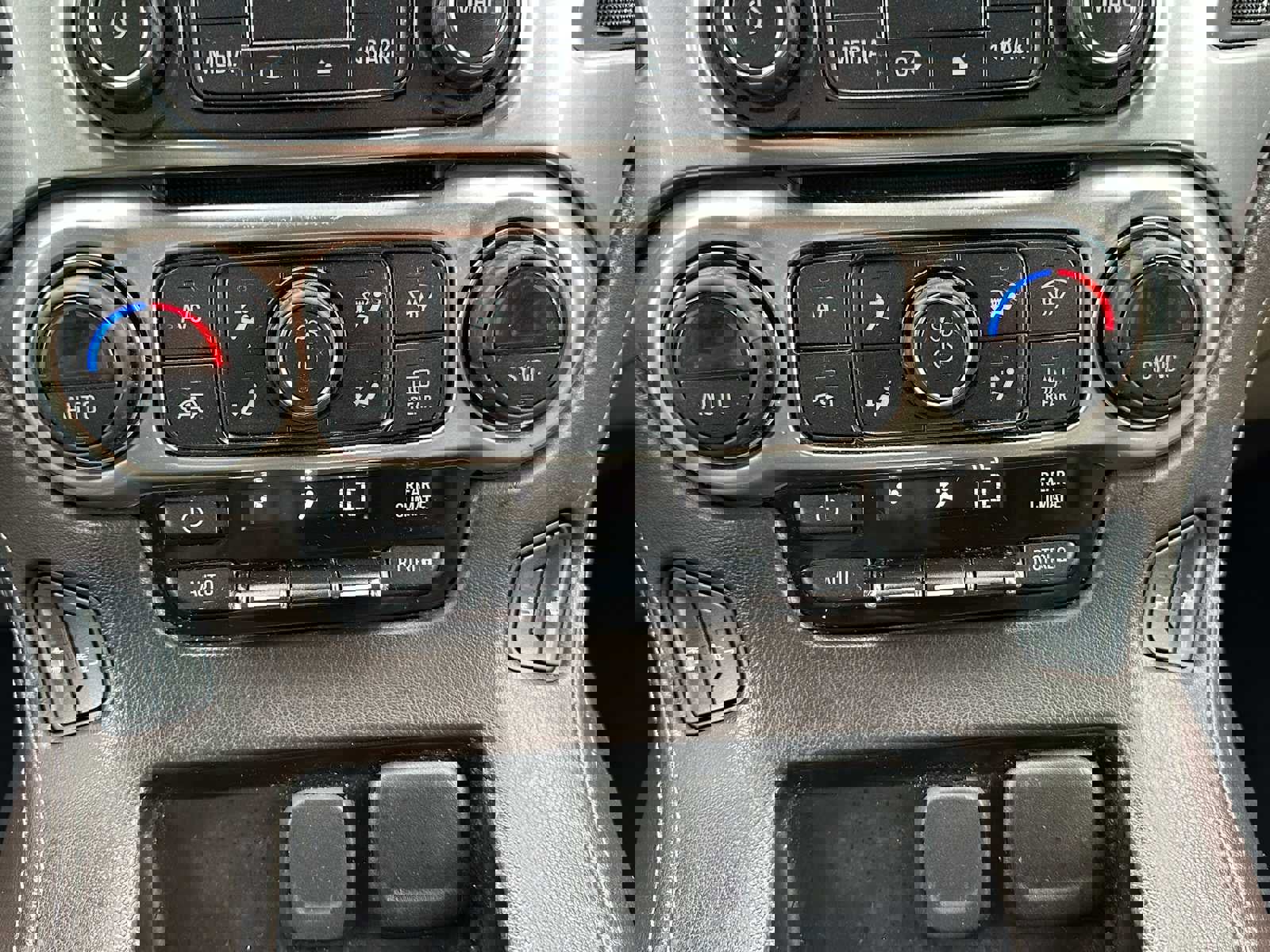 Used 2020 Chevrolet Tahoe LT image 26