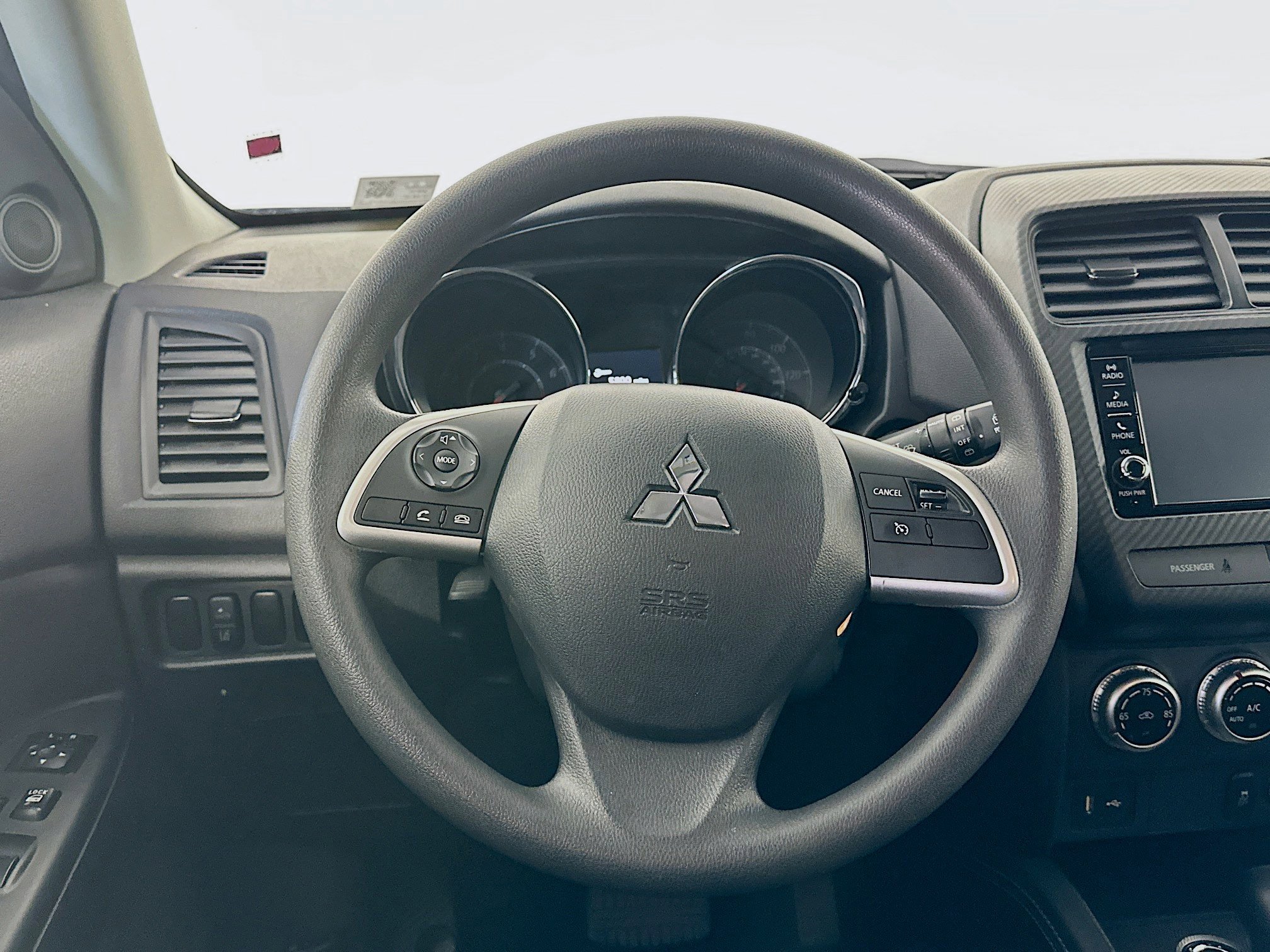 Used 2025 Mitsubishi Outlander Sport ES image 17