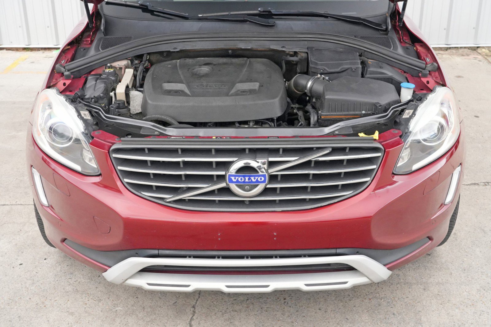 Used 2017 Volvo XC60 T5 Dynamic w/ Preferred Option Package image 7