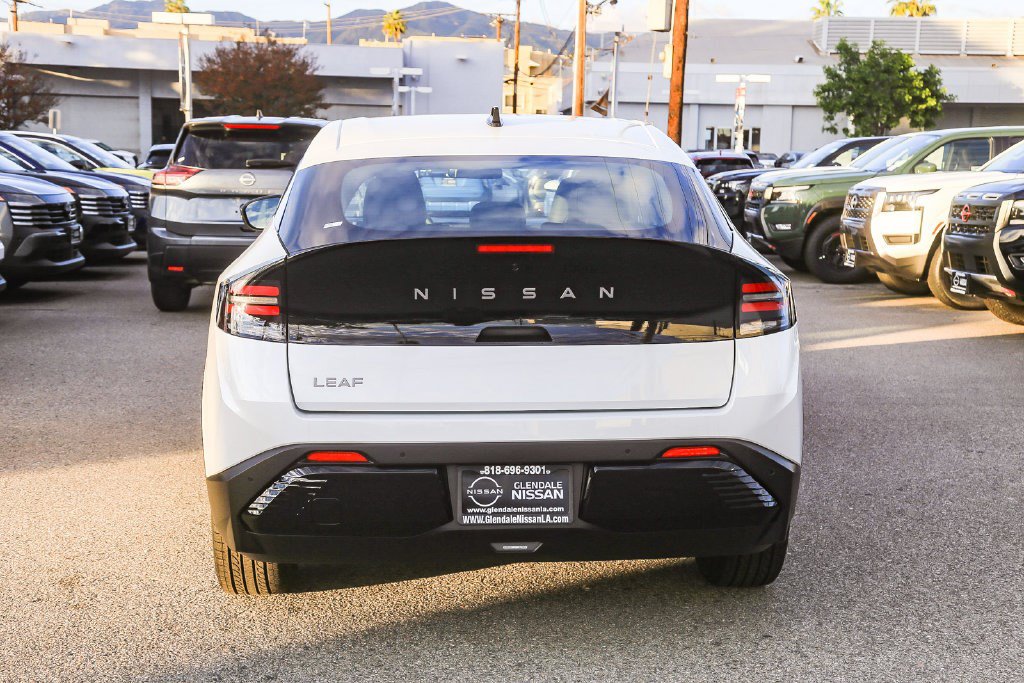 New 2026 Nissan Leaf SV+ FWD image 7