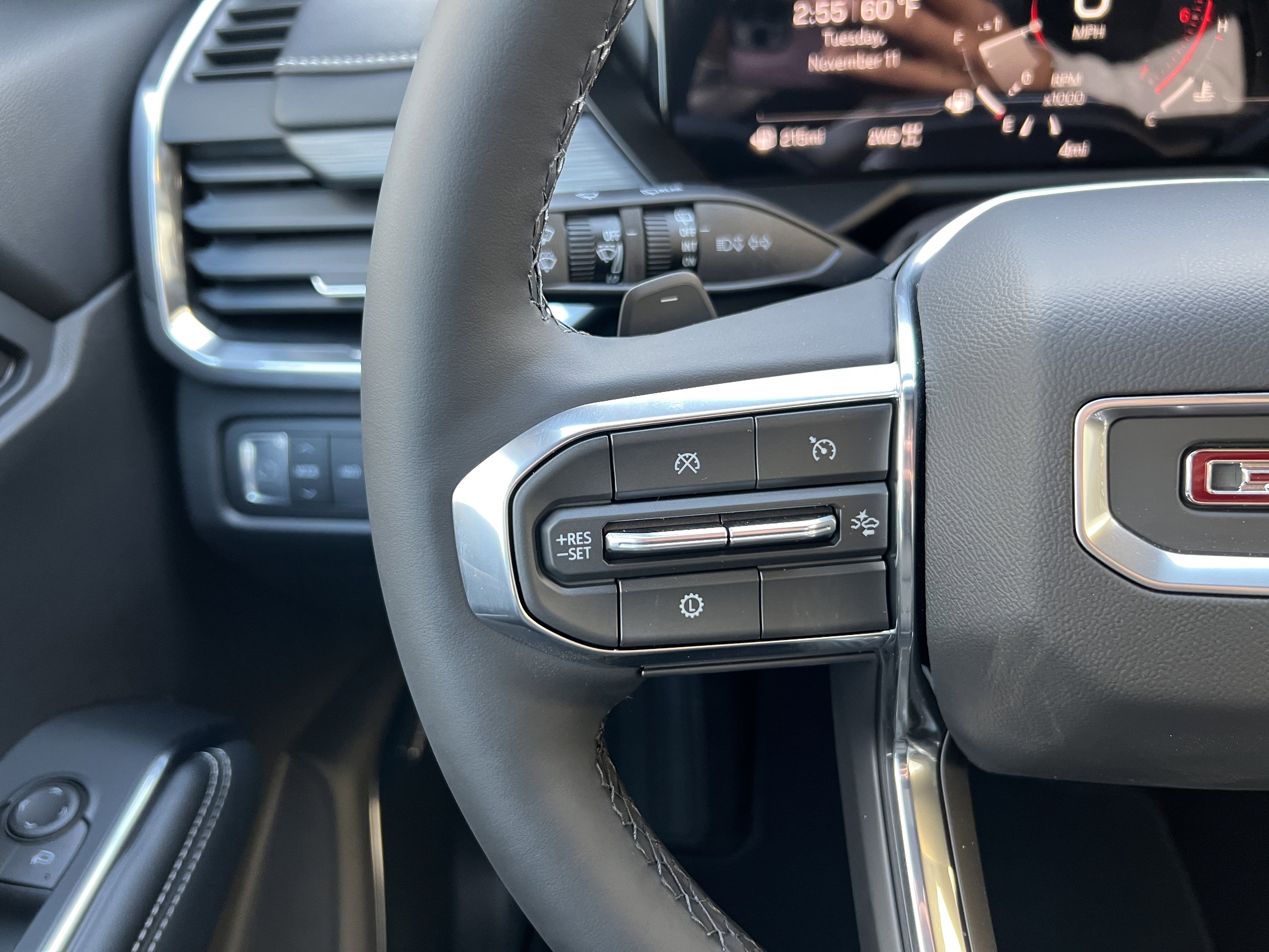 New 2026 GMC Acadia Elevation image 31