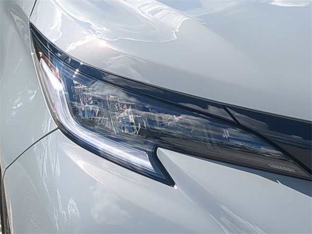 New 2026 Toyota Sienna XSE image 10