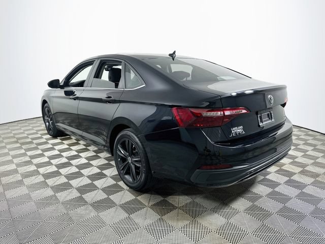 Used 2023 Volkswagen Jetta SE FWD image 5