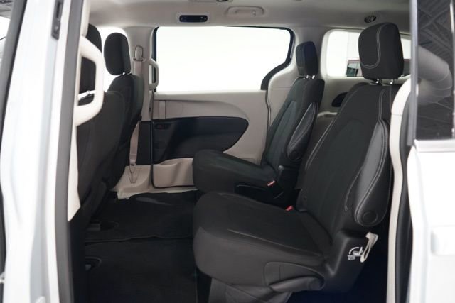 Used 2023 Chrysler Voyager LX FWD image 30