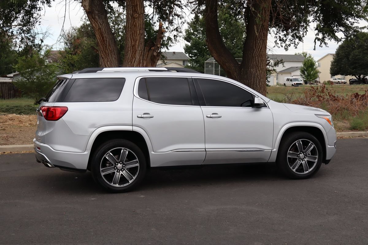 Used 2017 GMC Acadia Denali AWD/4WD image 4