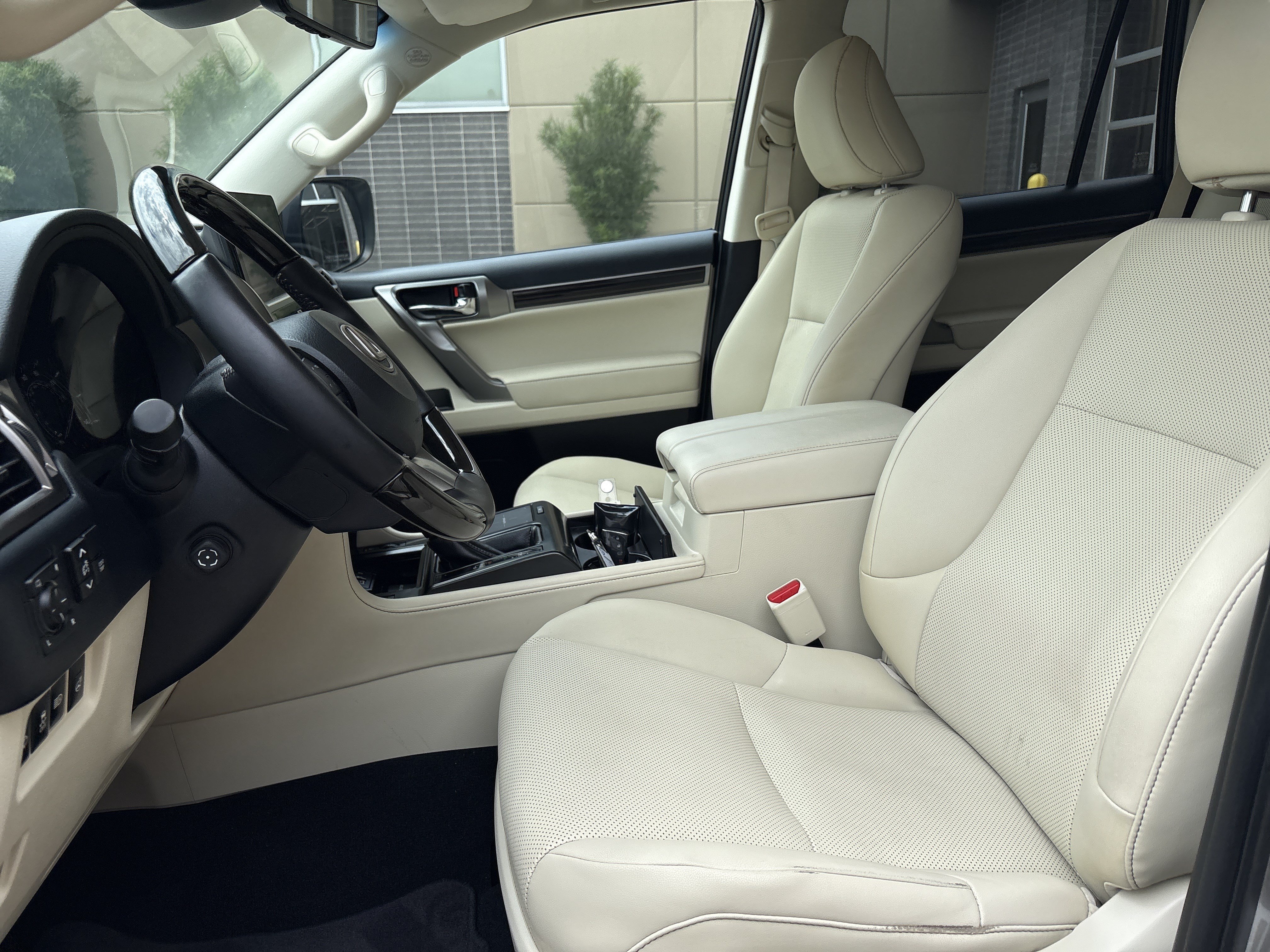 Used 2023 Lexus GX 460 Premium AWD/4WD image 16