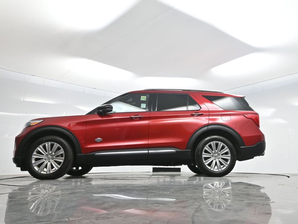 Used 2024 Ford Explorer King Ranch w/ Technology Package AWD/4WD image 7