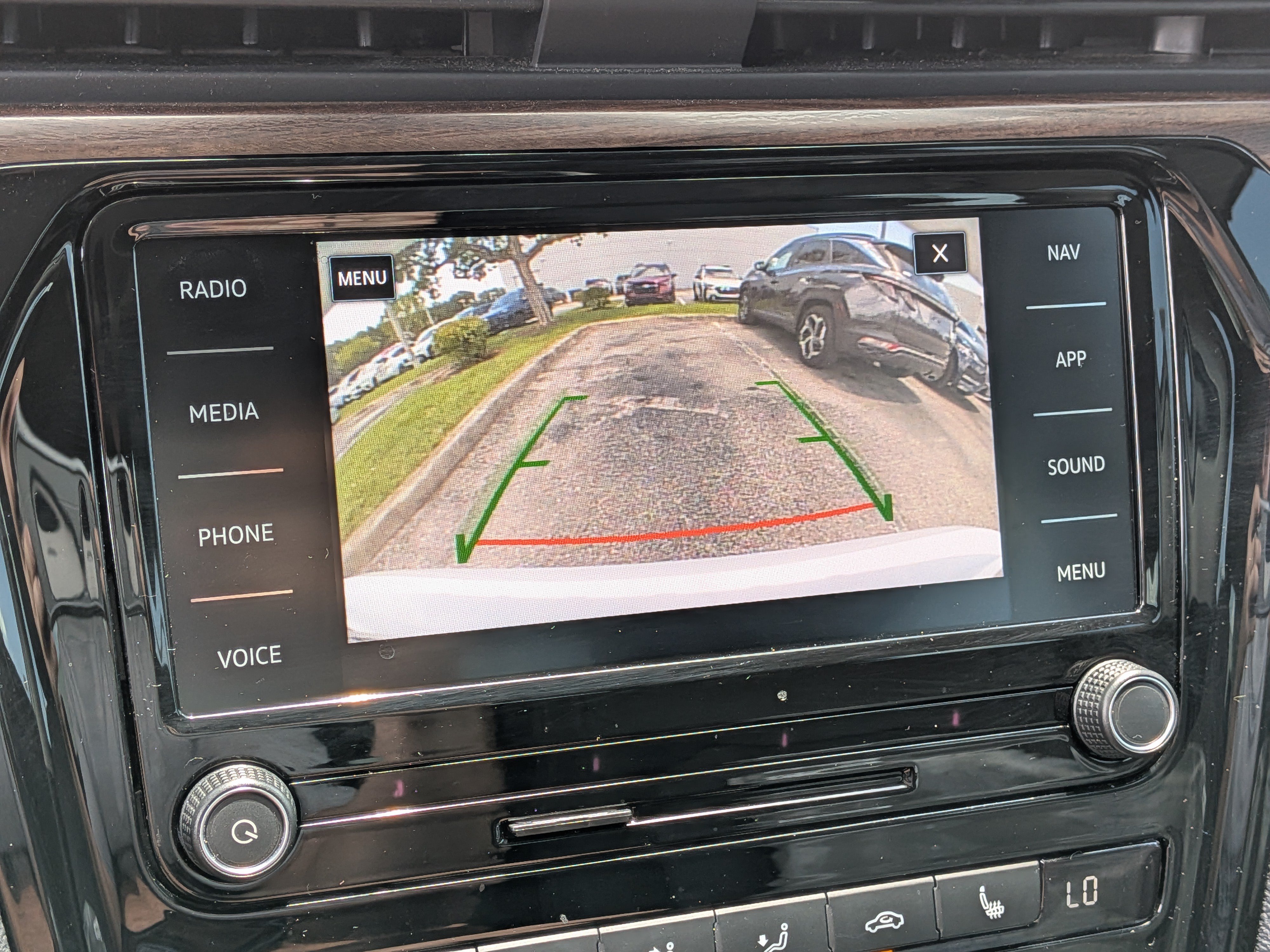 Used 2020 Volkswagen Passat 2.0T SEL FWD image 32