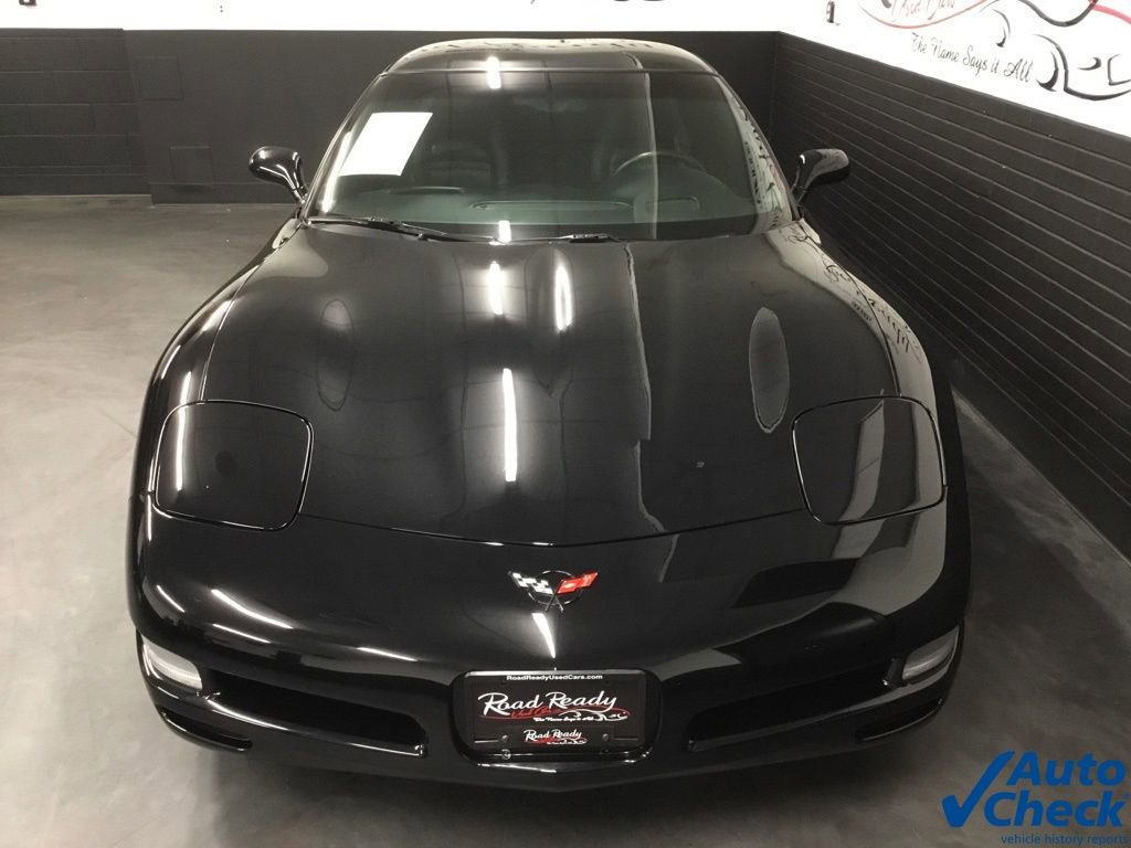 Used 2002 Chevrolet Corvette Coupe w/ Preferred Equipment Group2 RWD image 4