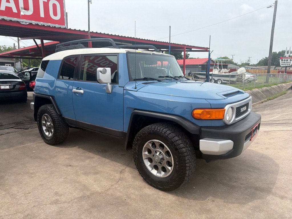 Used 2012 Toyota FJ Cruiser 4WD w/ Upgrade Pkg image 18
