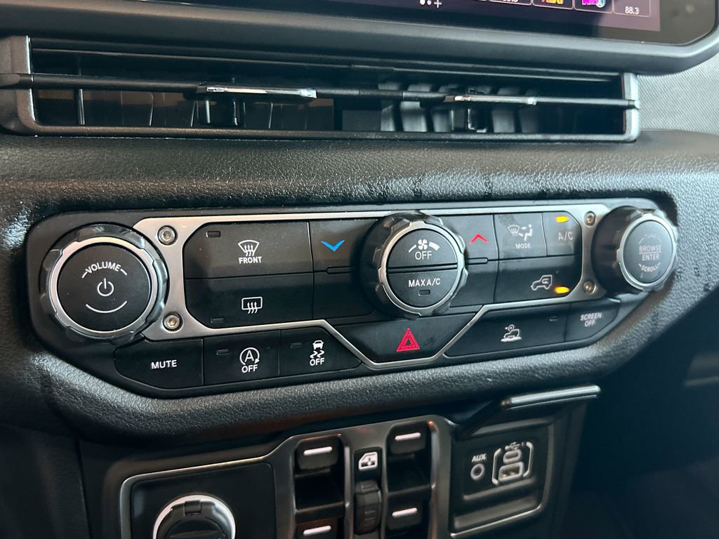 Used 2024 Jeep Wrangler Sport S image 25