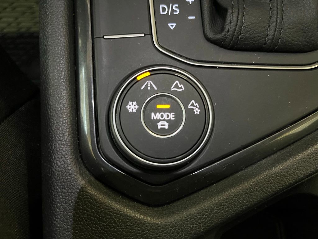 Used 2019 Volkswagen Tiguan S image 15