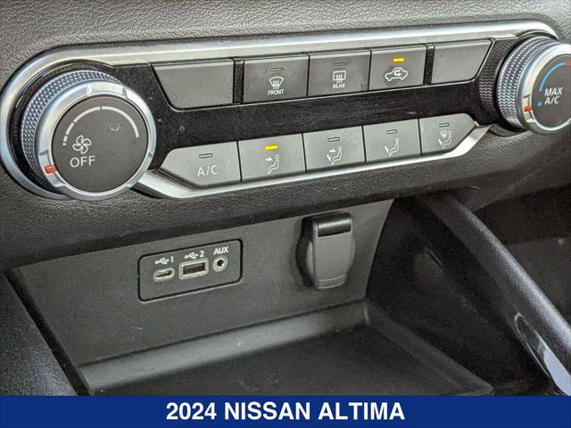 Used 2024 Nissan Altima 2.5 SV image 16